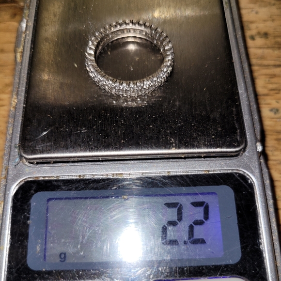 Beautiful Size 5 .925 Sterling Silver w/White Sapphire Stones. Lot 4 - Picture 3 of 3